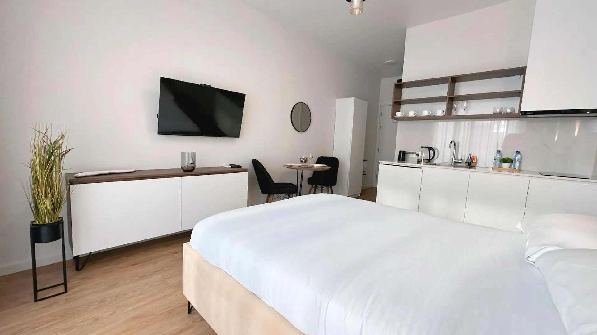 Apartment Business Studio Near Grand Bellagio Casino Batumi Georgia
