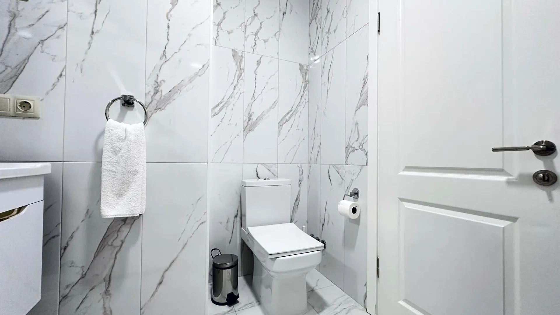 Business Studio Near Grand Bellagio Casino Batumi Georgia